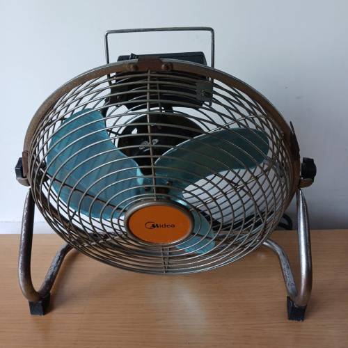 Midea FE25-C1 10吋強力座檯/座地風扇 desk fan (strong wind)