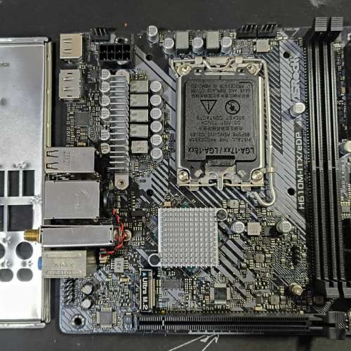 ITX 主版 H610M-ITXeDP  ((包含正版Window11專業版 啟用碼))  Socket 1700 內置WiFi