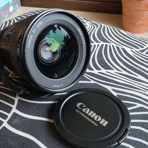 Canon EF 24mm f1.4