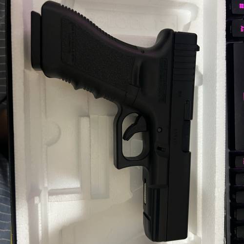 極新馬牌 Tokyo Marui G18C 瓦斯手槍（一槍兩匣連氣樽，全套不散賣）