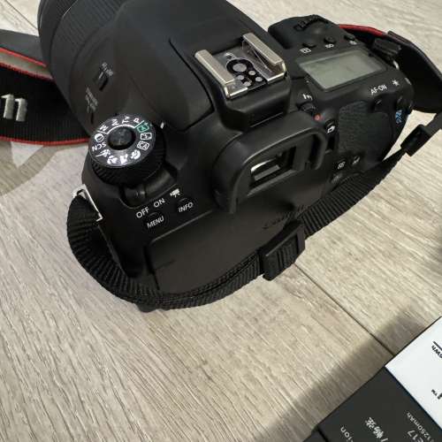 Canon 77D 18-135mm