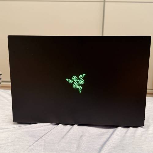 雷蛇Razer Blade 15  RTX 4070 i7-13800H 32Gb 1TB SSD QHD 240Hz display