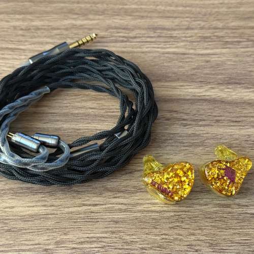 AROMA Audio Fei Wan 混合單元入耳式耳機