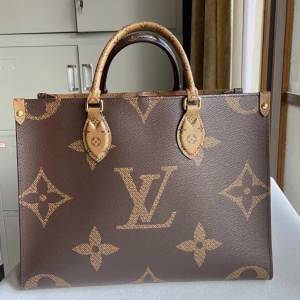 全港高價 収：名牌手袋 手袋 舊手袋 腰包 斜挎包 水桶包 LV 手提包 二手手袋 LV腰包...