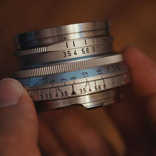 Leica Summicron 35mm  f/3.5
