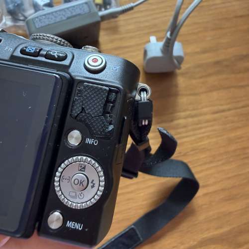 【九成新‧一手自用】Olympus PEN E-PL3 連原廠鏡頭及全套配件 (新手隨手拍首選)