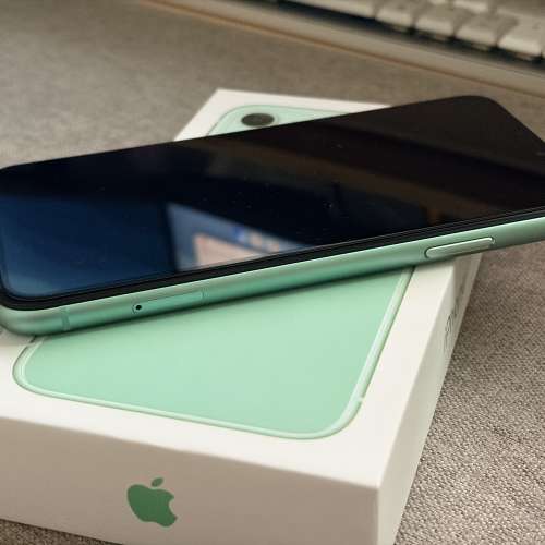 iPhone 11 green 256gb 100% battery and new