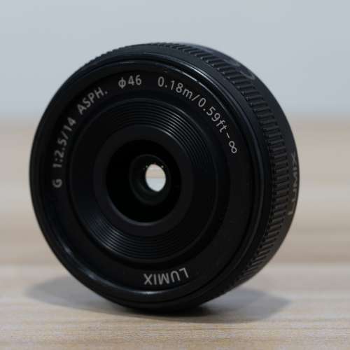 Panasonic Lumix GF2 連 14mm f/2.5 M43