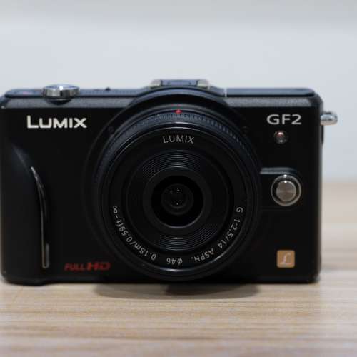 Panasonic Lumix GF2 連 14mm f/2.5 M43