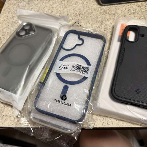 99%新 行貨 iPhone 17 藍色