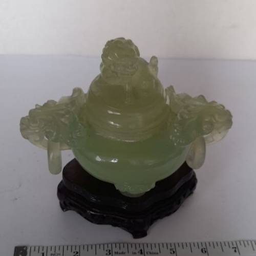 7x5寸新山玉香爐. 古舊精巧工藝品擺件，相信已停產。原價1500元。現清貨售900百元，...