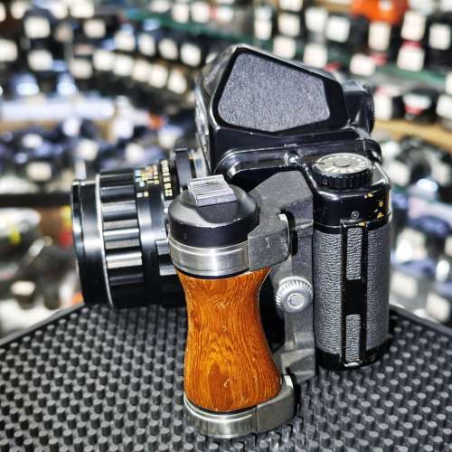 Pentax 賓得初代 6x7 + SMC 105mm f/2.4 套機 ，附原廠木柄 賓得 67 +105/2.4 功能正...