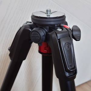 Manfrotto 190 Go! M-series Tripod (MT190GOA4) 鋁合金製造四節(扭轉鎖)式三腳架