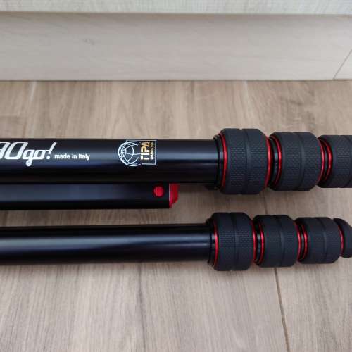 Manfrotto 190 Go! M-series Tripod (MT190GOA4) 鋁合金製造四節(扭轉鎖)式三腳架