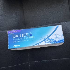 ALCON Dailies 14日 (28/30) (day con) (640度近視/250度老花)
