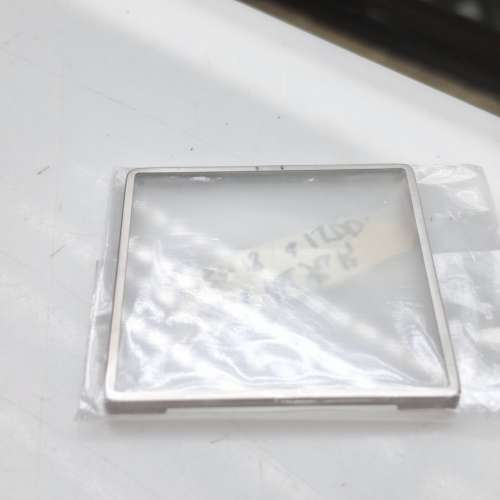 Hasselblad Acute-Matte 對焦屏   Hasselblad Meter Prism Finder 測光棱鏡取景器