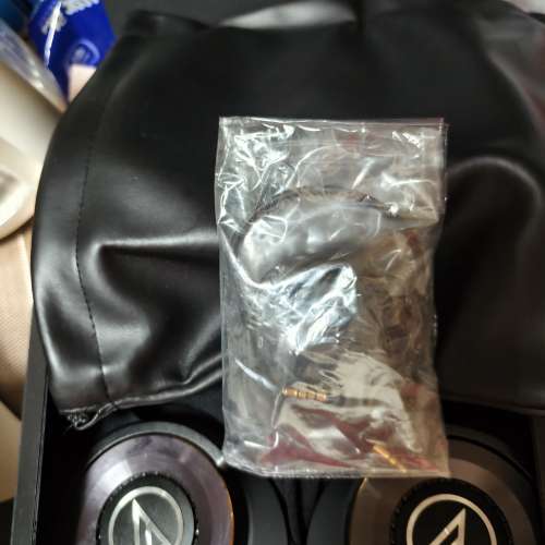 80%新Audio Technica ATH-WS1100iS頭戴式耳機