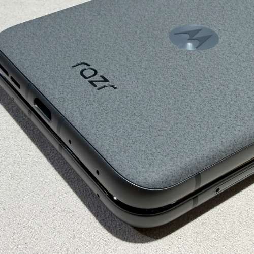 motorola razr 2024 uscellular 2手90% 美版 8+256gb 国際言語 操作正常 香港可用 ...