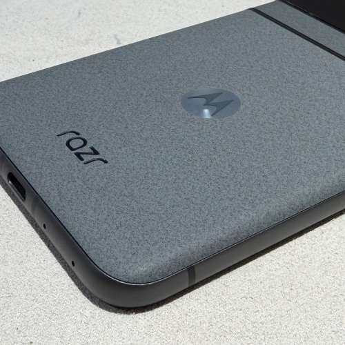 motorola razr 2024 uscellular 2手90% 美版 8+256gb 国際言語 操作正常 香港可用 ...