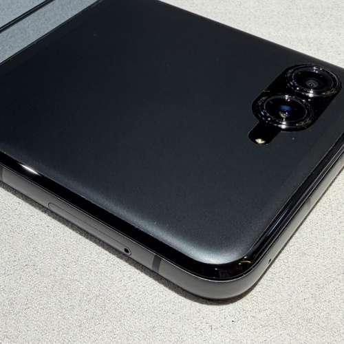 motorola razr 2024 uscellular 2手90% 美版 8+256gb 国際言語 操作正常 香港可用 ...