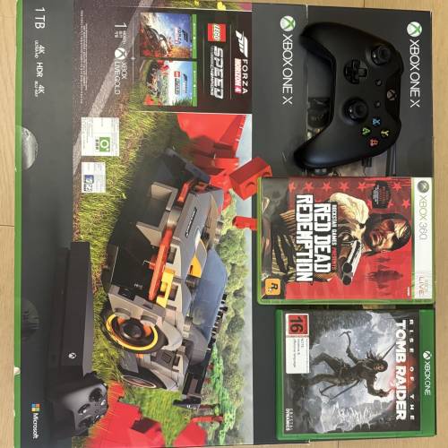Xbox one x 新淨100% work 連盒和手柄（送兩款遊戲）