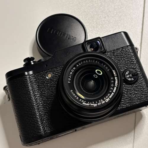 Fujifilm X-10