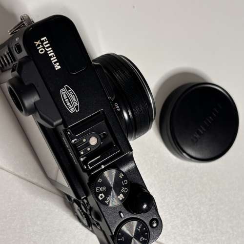 Fujifilm X-10