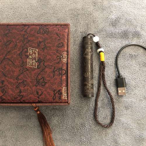 Retro Sandalwood Air-Blowing Electric Lighter &ndash; Windproof Flameless