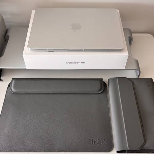 Apple Macbook Air 銀色升級版M5 13&rdquo; (2026) 24GB 1TB (極新)