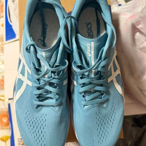 98% 新 Asics Magic Speed 4 淺藍色配白色