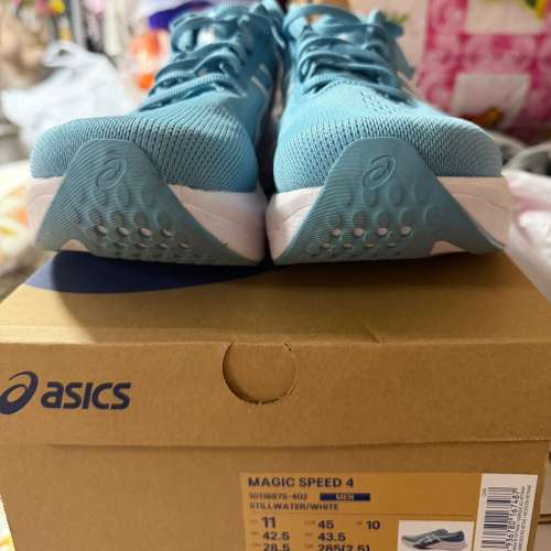 98% 新 Asics Magic Speed 4 淺藍色配白色