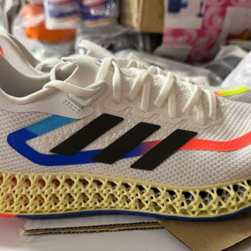 98% 新 Adidas 4D running