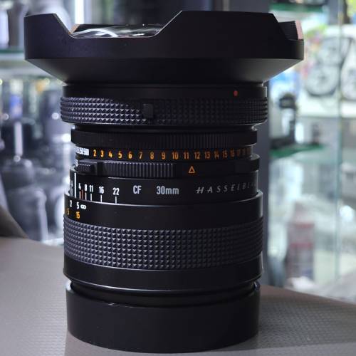 HASSELBLAD 
ClARL ZEISS 30MM F3.5 F-DISTAGON CF