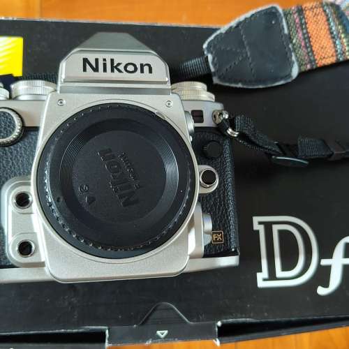 Nikon DF. +. 4鏡