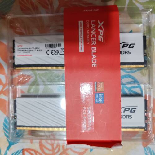 ADATA XPG 5600 DDR5 (16GB x 2)矮版散熱片設計