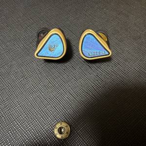 7th Acoustics Asteria 限量耳機