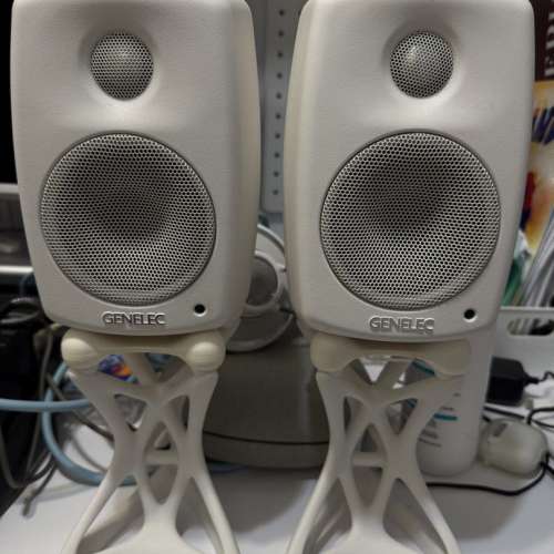genelec 8010 white 白