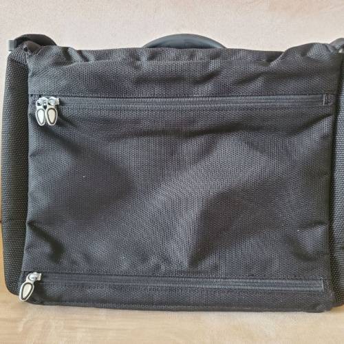 Tumi 公事包
