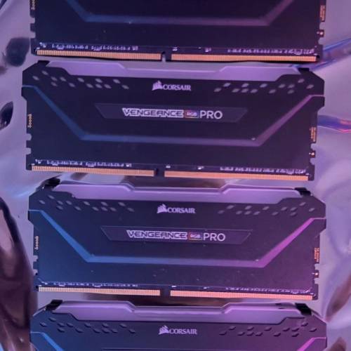 搬屋 售硬件 (Ram CPU GPU 機箱 底板都有)