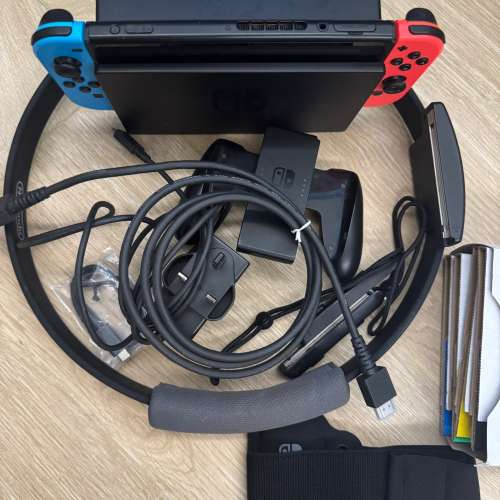 Nintendo Switch 主機連遊戲及配件