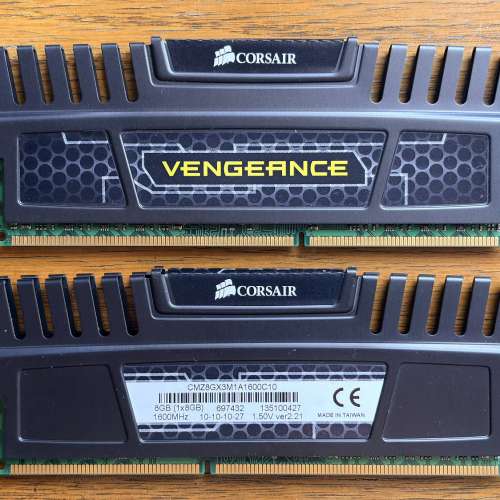 Corsair Vengeance DDR3 8GB x2條