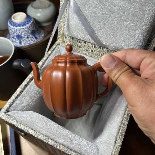 宜興，宫燈紫砂壺200ml