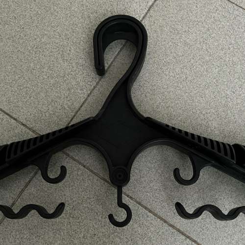 黑色多功能潛水衣架（潛水裝備用）MULTIFUNCTION DIVING HANGER DIVING EQUIPMENT ...