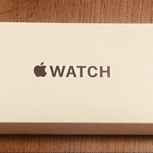 Apple Watch SE (第二代) 40mm 有盒，操作正常。