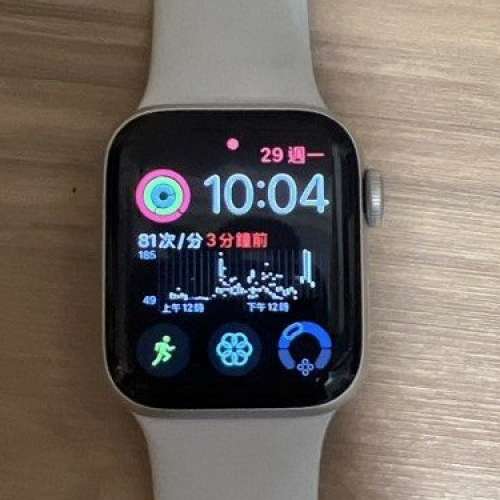 Apple Watch SE (第二代) 40mm 有盒，操作正常。