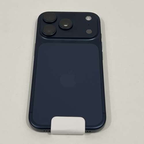 全新 i phone 17 pro 512GB 藍色 (香港行貨)