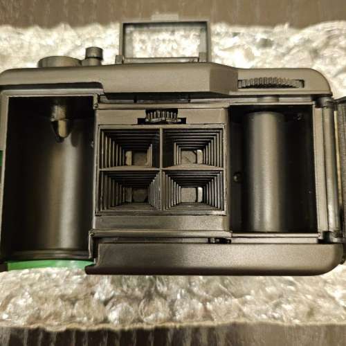 絕版喜力Heineken 四格菲林相機 (全新未用品)