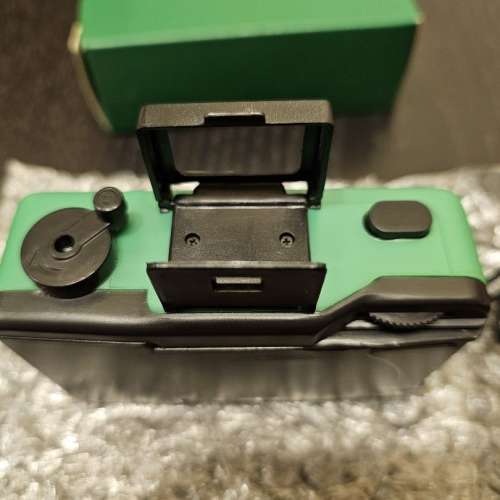 絕版喜力Heineken 四格菲林相機 (全新未用品)