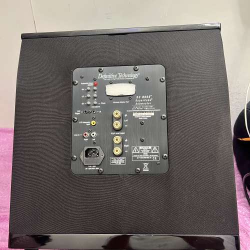 美國 Definitive Technology SC8000 (旗艦重低音喇叭）