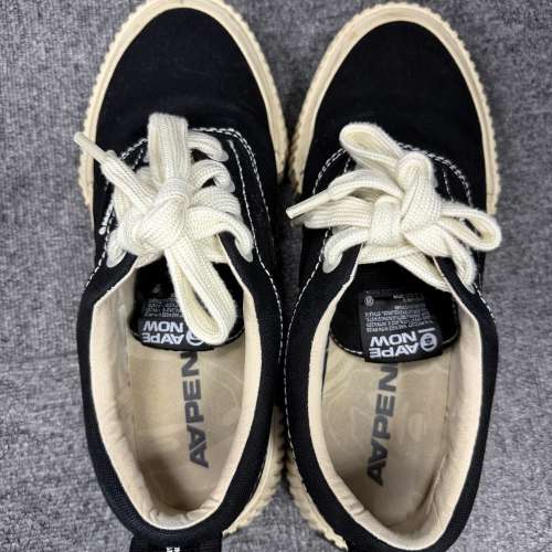 AAPE 帆布鞋US9 EUR 42.5 2手9成新